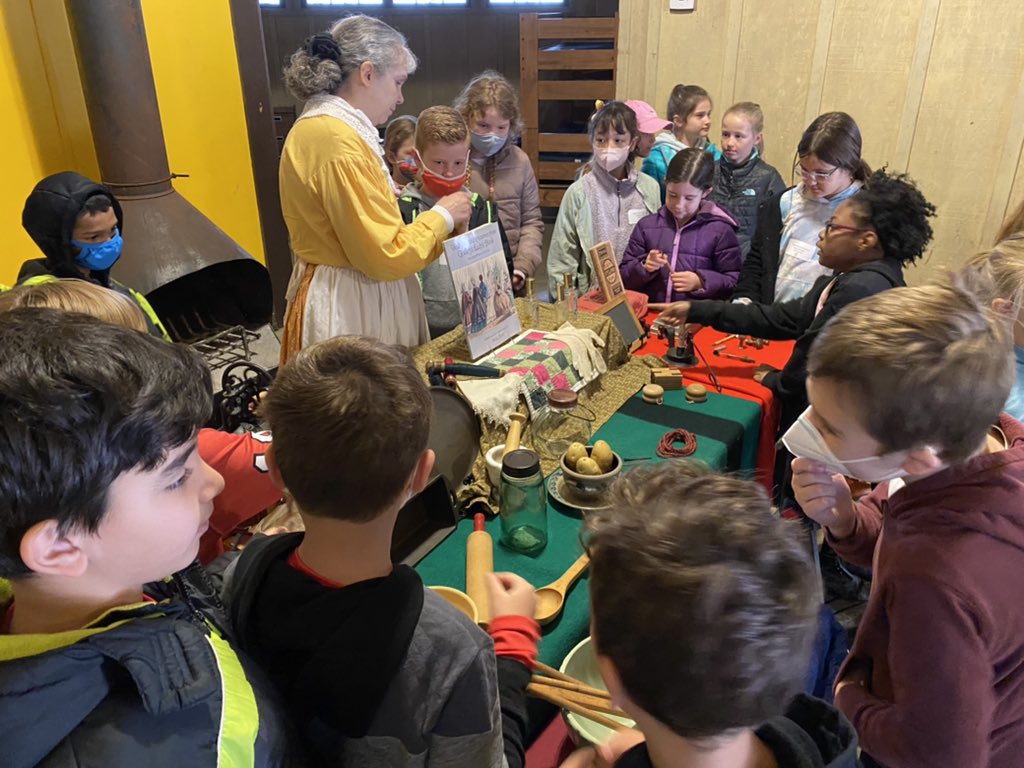 MrsSharpGr3's tweet photo. MO Heritage Day was a success at Babler State Park. The kiddos enjoyed learning about our state through storytelling. https://t.co/YLHiwOZRYD