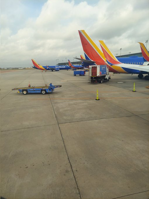 Finna get up outta here...see ya soon Vegas https://t.co/BwsVMhm0Rk