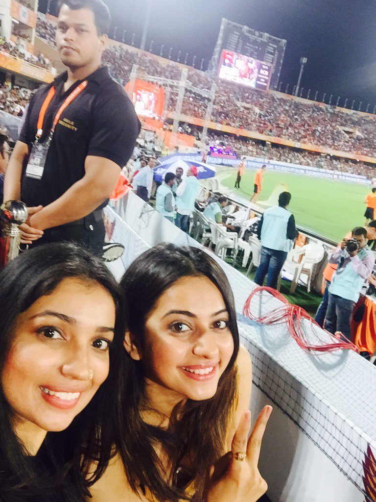 RakulYashu's tweet photo. Good luck &amp; Best wishes @SunRisers 🧡
#OrangeArmy𓅃 https://t.co/5CK7CNpQHd