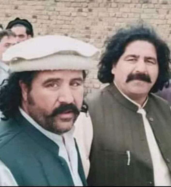 KalanderWazir's tweet photo. چـې د يـار له پـاکو ويـنو پـوره نـه شـو!!
کـبرژنې سـولې! څـومره دې ولـور دی؟ https://t.co/CMSkr0tOak