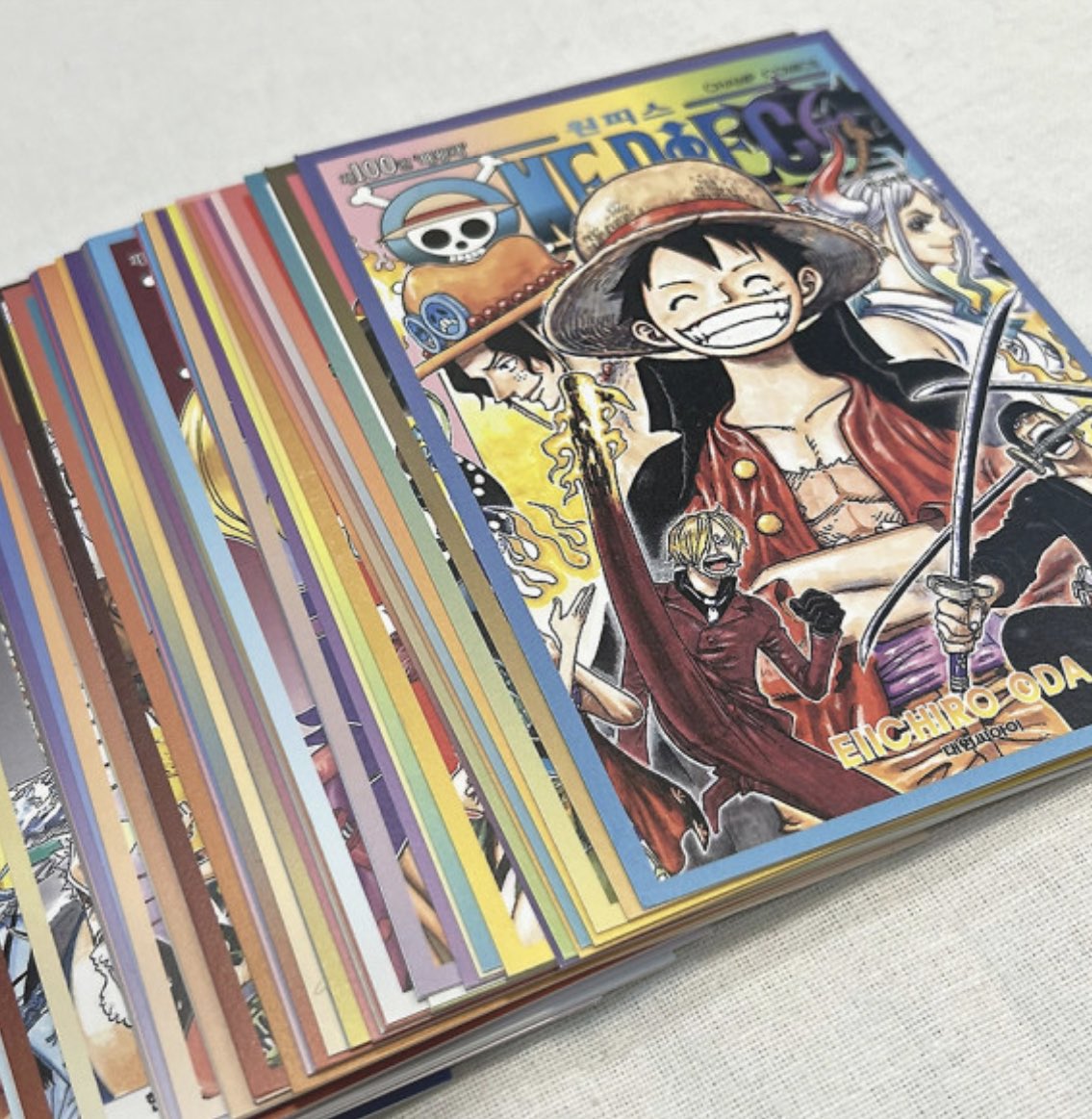 wodeseishun's tweet photo. For foreigners who would like to buy this One piece postcard box, here’s the detail

💰price: 600thb (approx $20 in paypal rate)
🤍size: 10*14.8 cm./ 100ea (manga cover vol.1-100th) come with box
💯official product

⭕️Accept payment through Paypal, Thai bank a/c, Korean bank a/c. https://t.co/ADUSmSHdoi