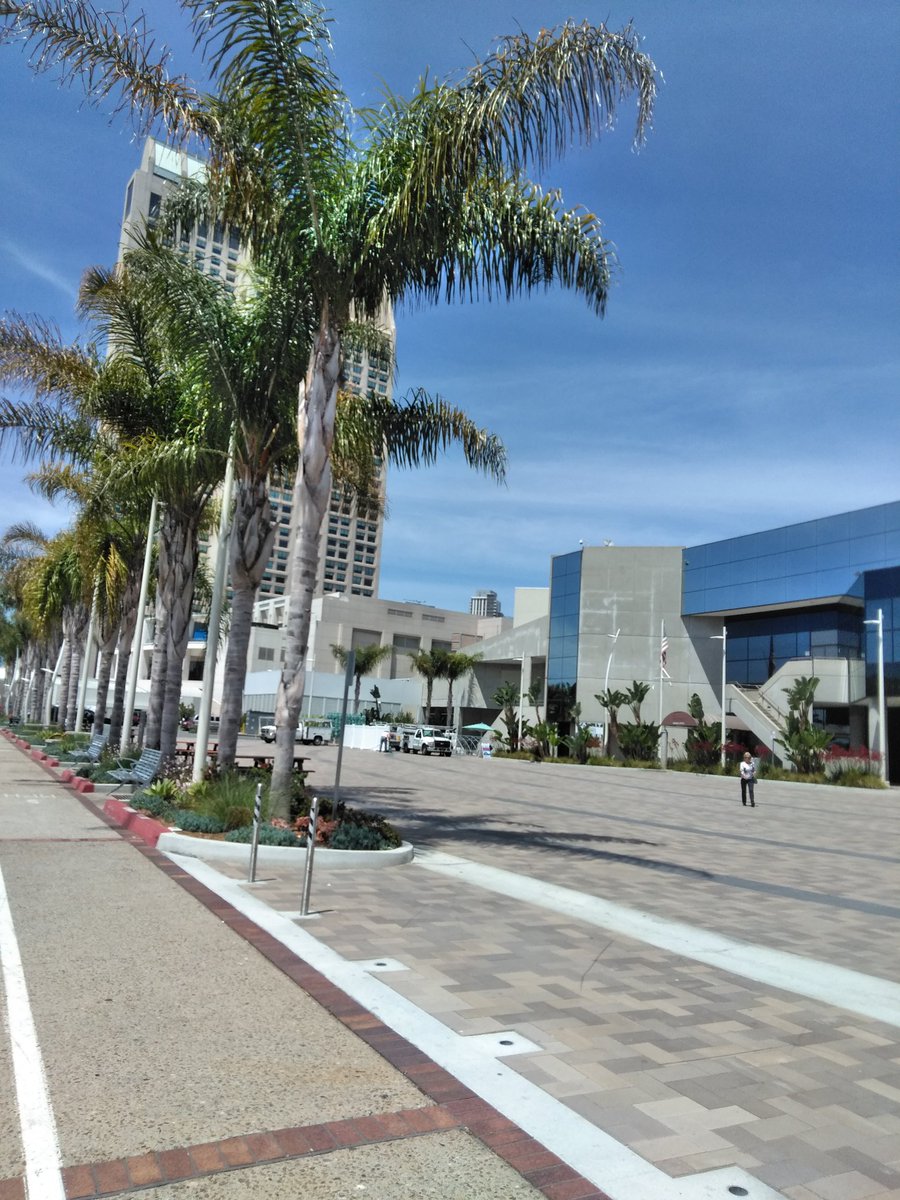 Nsteacherstar's tweet photo. #ExpBioThrowback
I joined EB 2018 in San Diego from Japan! Though Covid-19 pandemic prevents me from going to foreign countries, I'll attend EB again soon! Keep on investigating❤️ https://t.co/ck44vGvQZf