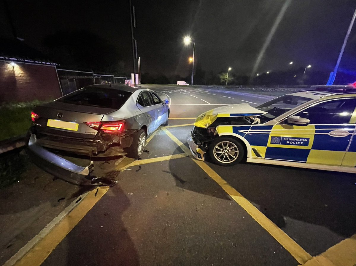 wickofwar83's tweet image. Vehicle stolen from a burglary
in Slough yesterday morning and 
sighted quickly by colleagues
from #TVP. Pursued into the
Met where tactical contact used
to bring pursuit to safe
conclusion and prevent
serious harm to members of
the public - 2 arrested
#RTPC #TDJ #Metpolice
