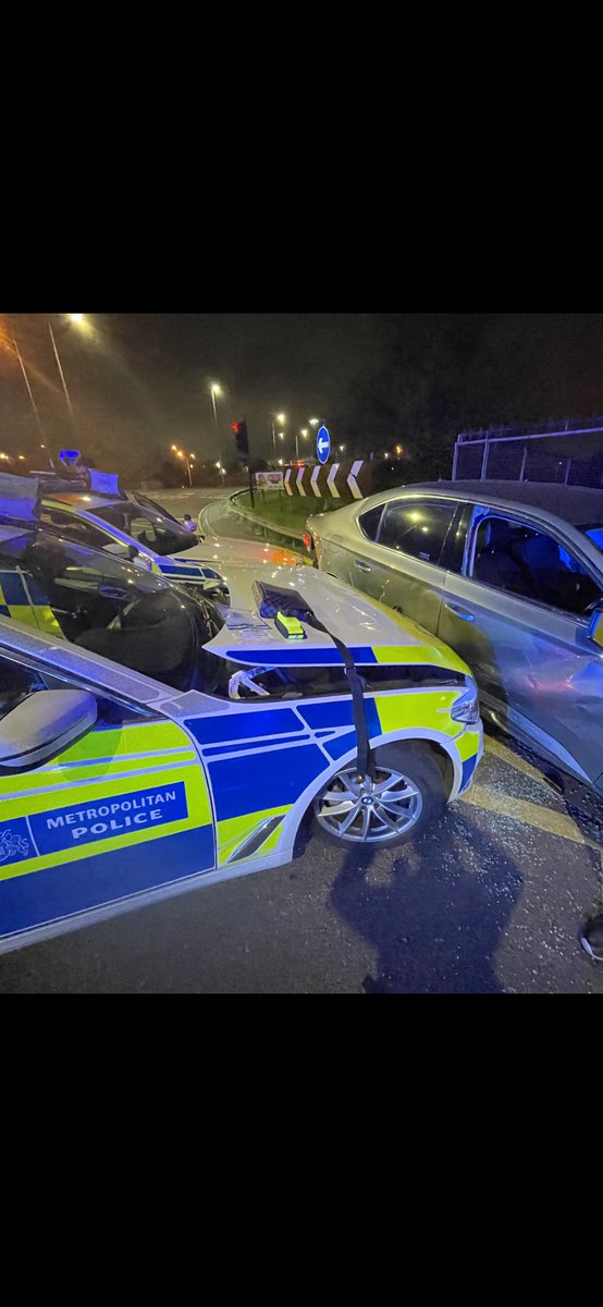 wickofwar83's tweet image. Vehicle stolen from a burglary
in Slough yesterday morning and 
sighted quickly by colleagues
from #TVP. Pursued into the
Met where tactical contact used
to bring pursuit to safe
conclusion and prevent
serious harm to members of
the public - 2 arrested
#RTPC #TDJ #Metpolice