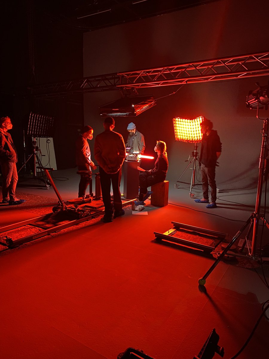 studio_laforet's tweet photo. on set today with Scholz and friends
Stay tuned
#arschdepartment #studiolaforet #productiondesign #WomenInNFTs https://t.co/e2ydcT5WTB