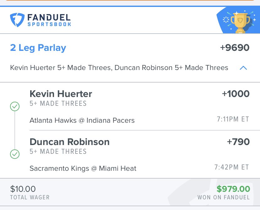JAHandthePEOPLE's tweet photo. The hot hands @PhillysOnlyGing and @nkerstet called Dunc &amp; Red Velvet for 5 threes, which led to another monster night for the discord!!! https://t.co/Cf5TACb6xK