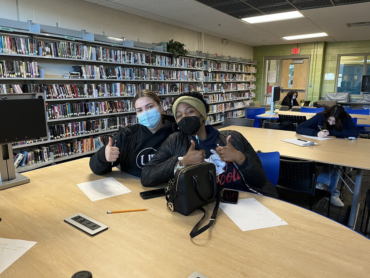 Mrs.McLoud (@mrsmcloudri) on Twitter photo Budding poets <a href="/PCTALibrary/">Kimberly Yeaw</a> from the <a href="/RICNews/">Rhode Island College</a> EEP Literature class…this was made possible through a grant the <a href="/PTU958/">Providence Teachers</a> high school librarians put together and I’m SO grateful 💕 Budding poets <a href="/PCTALibrary/">Kimberly Yeaw</a> from the <a href="/RICNews/">Rhode Island College</a> EEP Literature class…this was made possible through a grant the <a href="/PTU958/">Providence Teachers</a> high school librarians put together and I’m SO grateful 💕