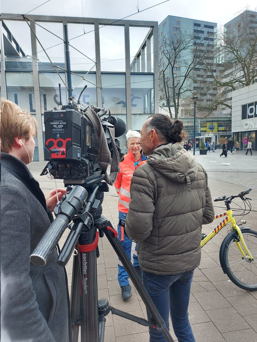 AmbuTomTom's tweet photo. Vanavond #hartvannederland een item over het Biketeam van @AmbulanceRR . @HartvNL https://t.co/AlEqGdCWa4