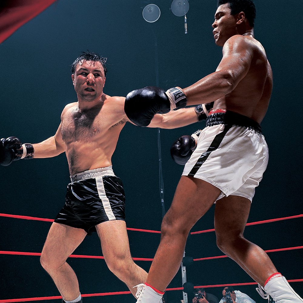 Today in 1966, Muhammad Ali defeated George Chuvalo. After the fight, Ali said, “Chuvalo’s head is the hardest thing I ever punched!” 

📸: @LeiferNeil 

#MuhammadAli #NeilLeifer #AngeloDundee #GeorgeChuvalo #Icon #GOAT #Champion #MapleLeaf #Toronto #Canada