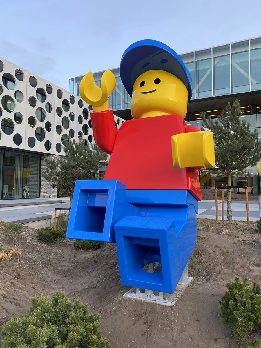 When going to the office really excites you, it could be that you are working for the LEGO Group 🧱
#thelegogroup 
#legocampus
#awesomeplacetowork