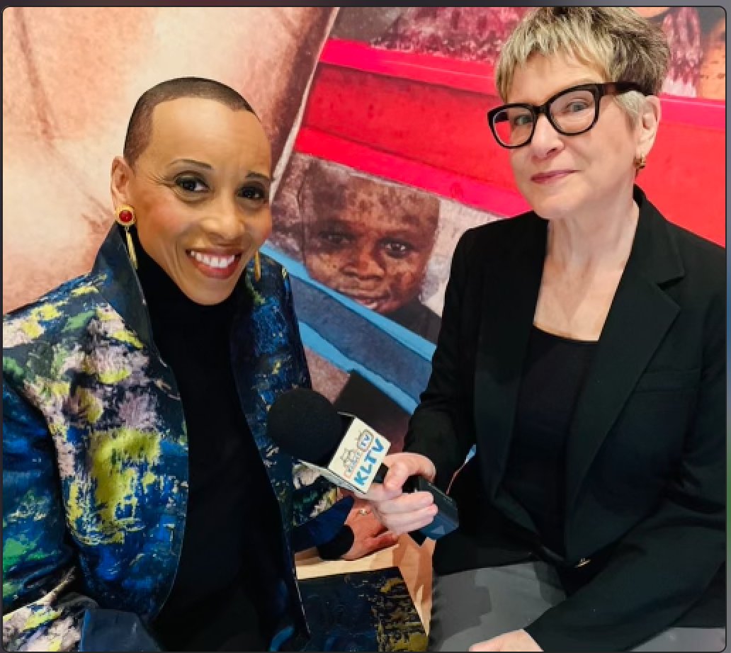 AndreaDavisPink's tweet photo. Delighted to join KidLit-TV’s Roxie Munro for an on-camera interview during the opening of the PICTURE THE DREAM exhibition at the NY Historical Society! It’s been an honor to serve as the show’s guest curator. https://t.co/oLRc1oWnTk
