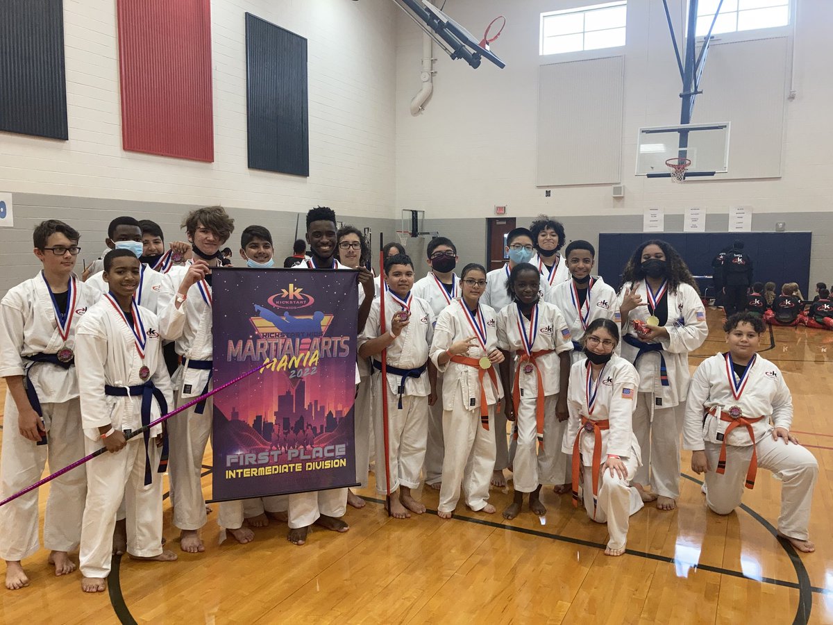 RodeoPalms's tweet image. Oops! We did it again! Kickstart demo team took home 1st place again in the Martial Arts Mania for the Intermediate Division. Congratulations to these awesome students and Mr Paz! #Razorbackpride