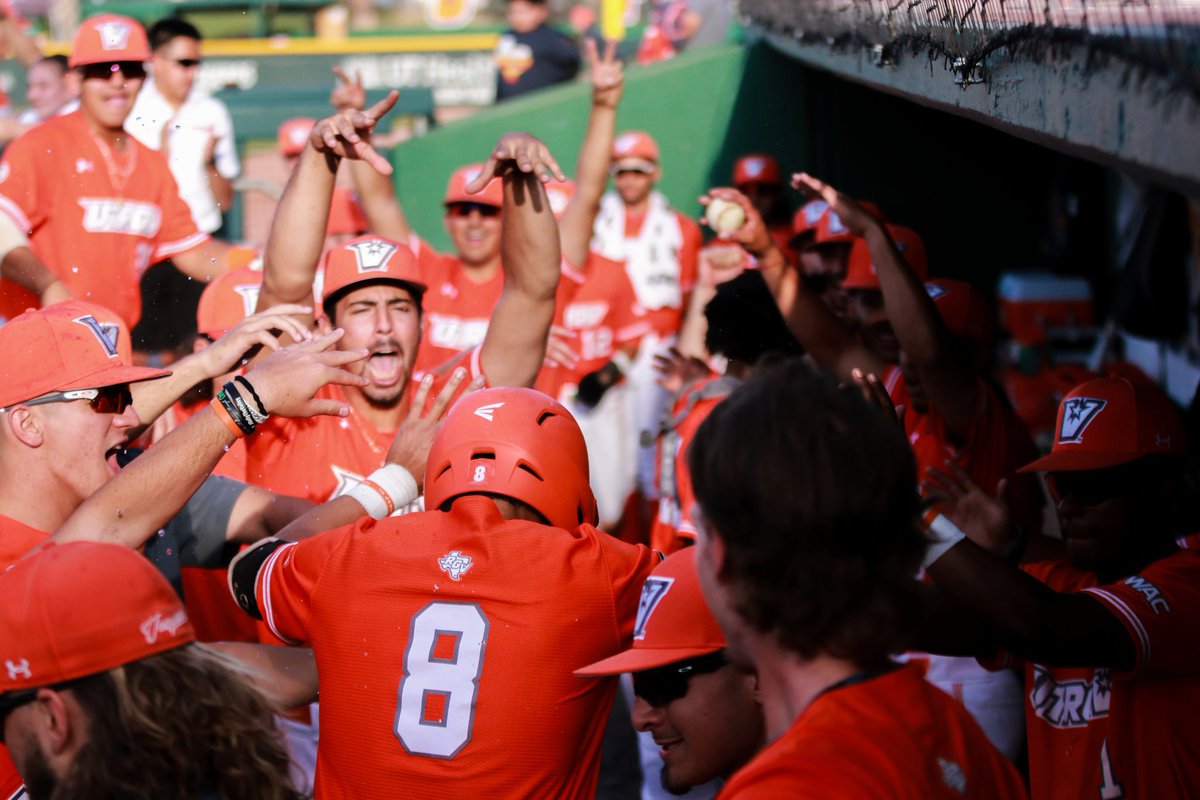 NCAABaseball's tweet photo. Vote for the #NCAABaseball Photo of the Week 📸

1⃣ @OU_Baseball JUMP ⬆️
2⃣ @UTRGVBaseball Celebrate 🎉
3⃣ @UKBaseball Superstitions 🧙‍♂️
4⃣ @TTU_Baseball Superman 🦸‍♂️ https://t.co/PKBXIoCTRL