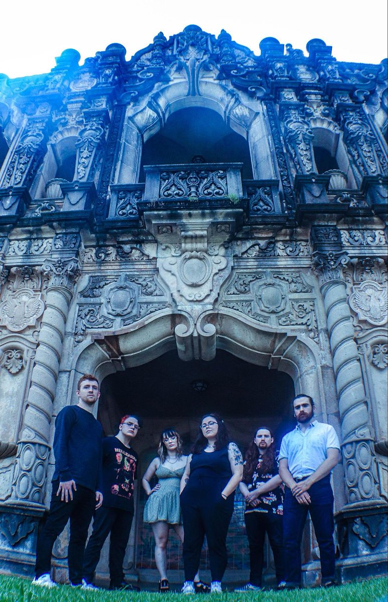 The Callous Daoboys are back with the awesomely over-the-top mathcore of new single "A Brief Article Regarding Time Loops." Watch the video: brooklynvegan.com/the-callous-da…