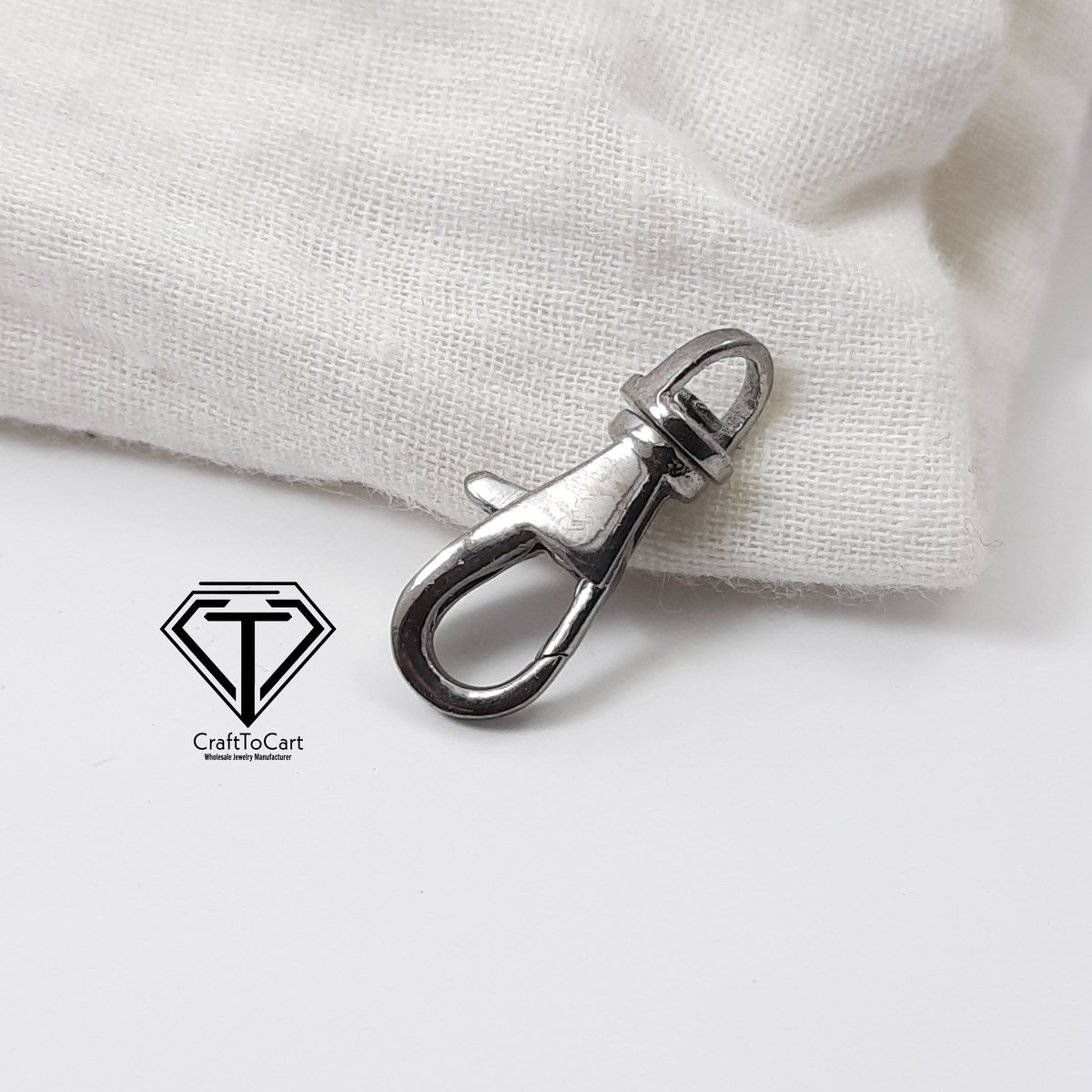 CraftToCart1's tweet photo. Sterling Silver Lobster Clasp https://t.co/E7aKBQdKjJ #lobsterlock #oxidizedsilver #lobsterclawclasp #lobsterclip #925sterlingsilver #diamondfindings #silverclasp #tinyclasp #925lock https://t.co/tmVGpCkRDU