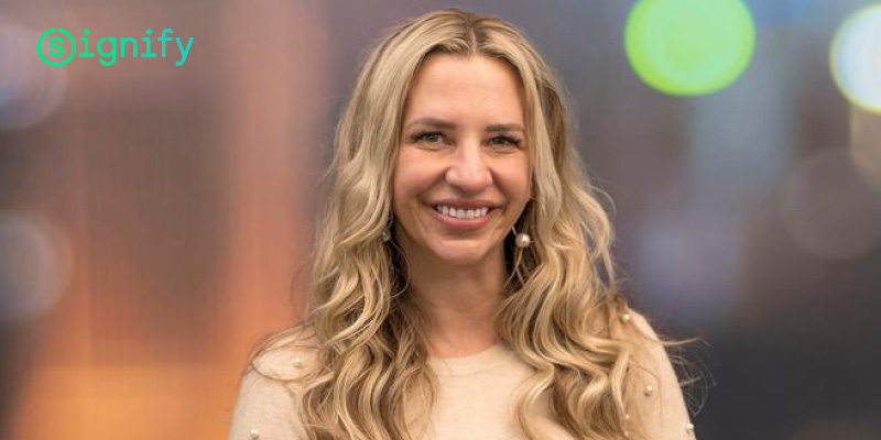 SignifyCompany's tweet photo. Elina Vives, VP and General Manager for US consumer business, details her exciting career journey and highlights what makes Signify a great place to work. Read more here: https://t.co/AZXetB8kaT
#SignifyLife #WeAreSignify #ShineBrighter https://t.co/6DbFiCsCzh