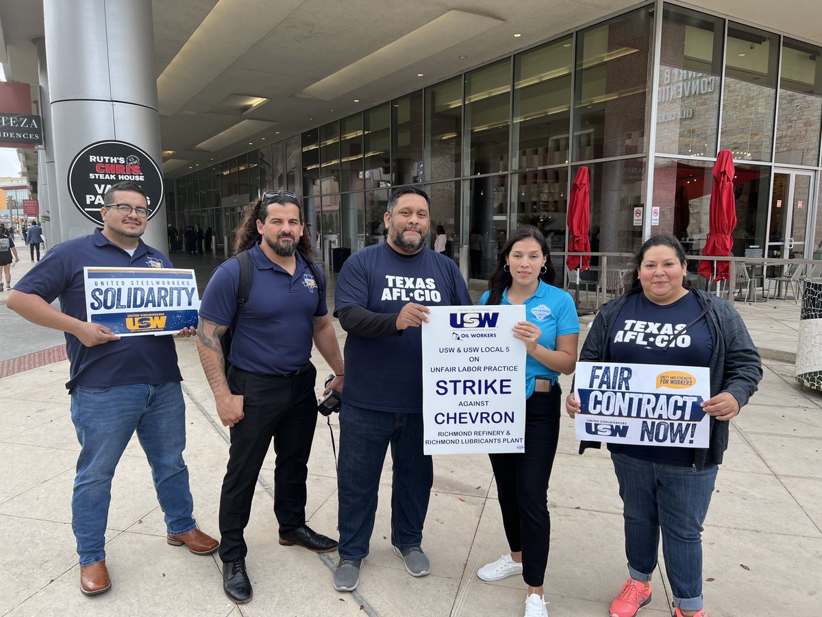TexasAFLCIO's tweet photo. “Chevron, Chevron, You Can’t Hide, We Can See Your Greedy Side!” #TxLabor fights in solidarity for fair contract alongside 500 striking Chevron workers in Richmond, CA. An injury to one is an injury to all, so an injury to 500? 500 times more unacceptable. #1u #SolidarityForever https://t.co/wdTltLg8Md