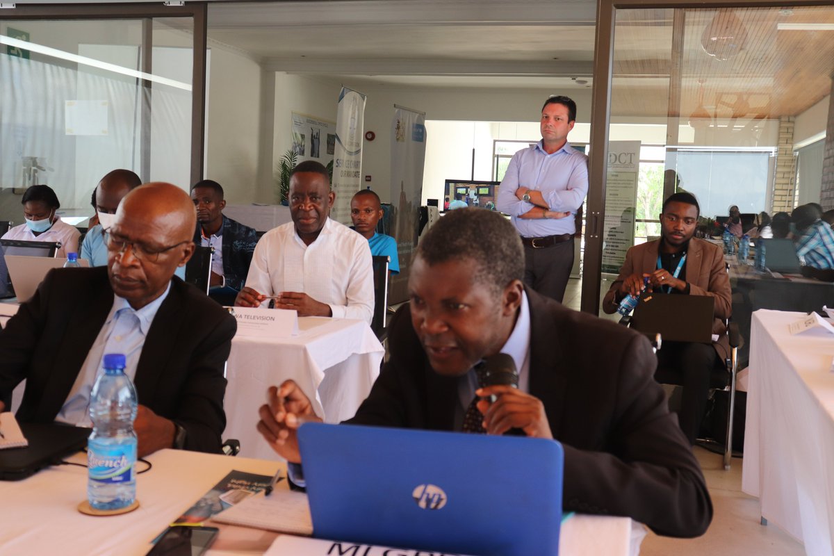 DCT_MW's tweet photo. ''As a ministry we want the CYFCI to be implemented across the country not only in Nsanje and Chikwawa because it will propel mindset change for provision of quality of services for children .''Charles Makanga Director in the ministry of local government https://t.co/Rysdv0isu0