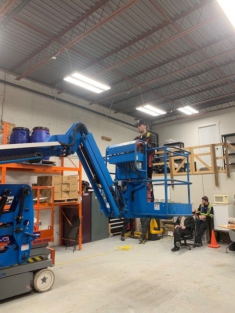 PSAAW promotes the importance of training and certification within the construction industry

Algonquin Anishinabe tradespeople completed their Elevated Work Platform Training:  
Articulated Boom Lift training✅
Scissor Lift Training✅