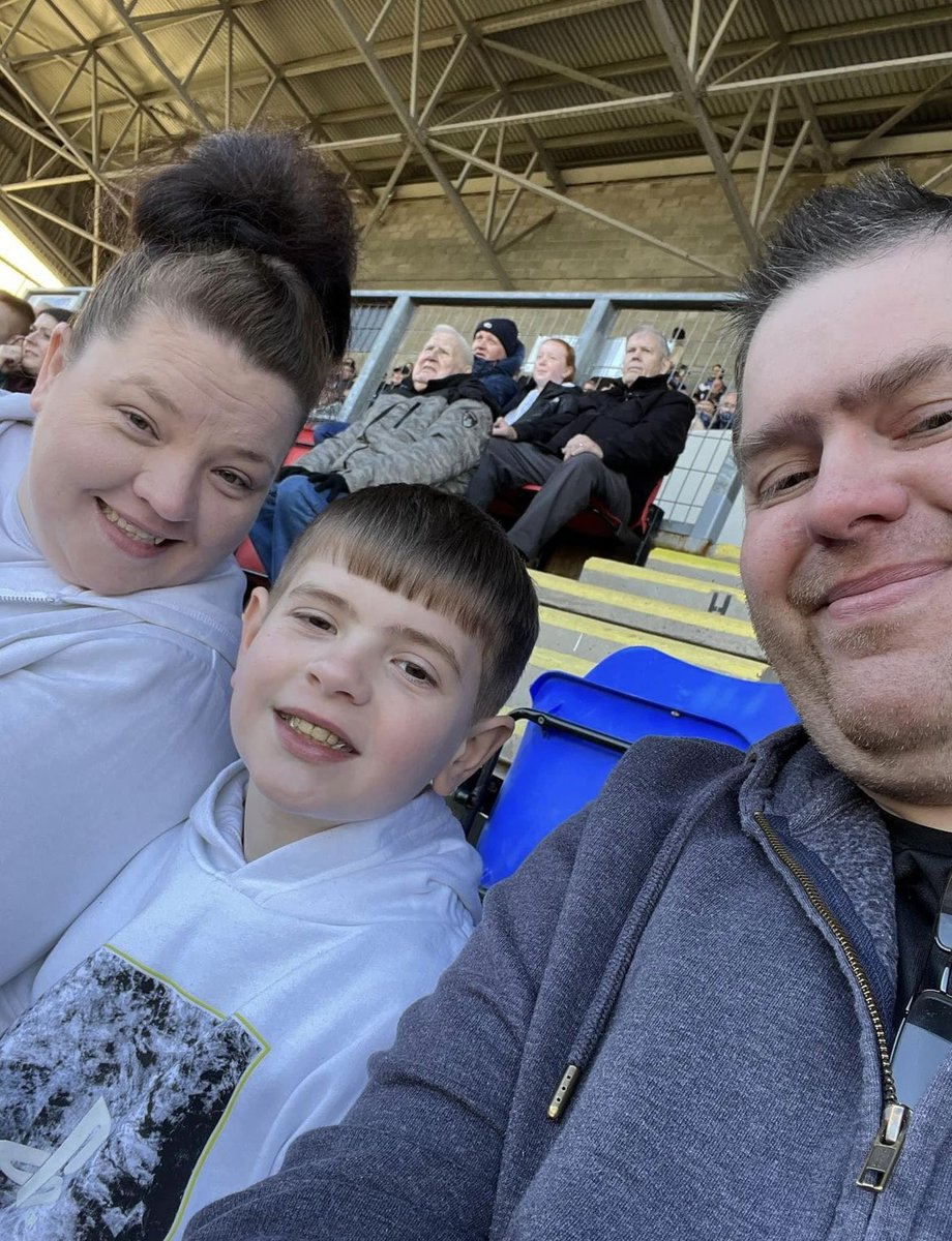 StJohnstone's tweet photo. The petition to raise awareness for mental health issues is almost at 500! @KirstySolman and her son Kyle were invited to our last home game after Kyle was having some tough times of late 💙
Let’s help them get to the 500 mark 💪 #StandWithKyle #SJFC
https://t.co/5t3SeqUDnN 👈 https://t.co/yhOR54eHem