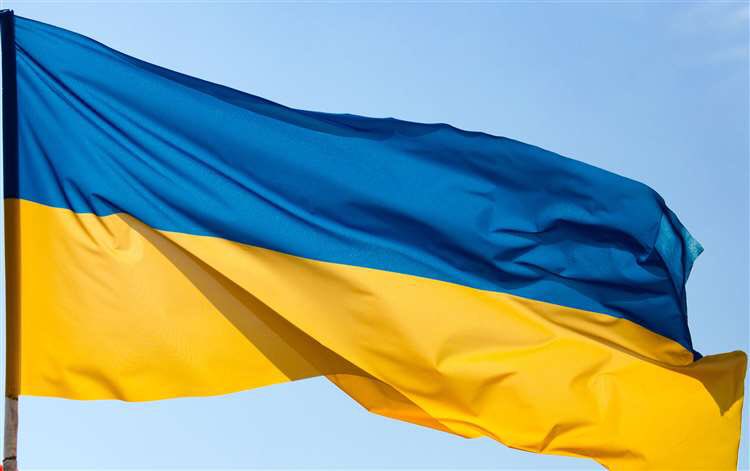 mediacityhub's tweet photo. Weβll be in the hub again Weds morning 9am-12pm making crisp packet thermal blankets for the #Ukraine and #homeless community. Come on down, have a cuppa with us and do something simple but practical to help. See you soon π #crisppacketblankets #westandwithukraine #salford https://t.co/jcAHPxaPfM