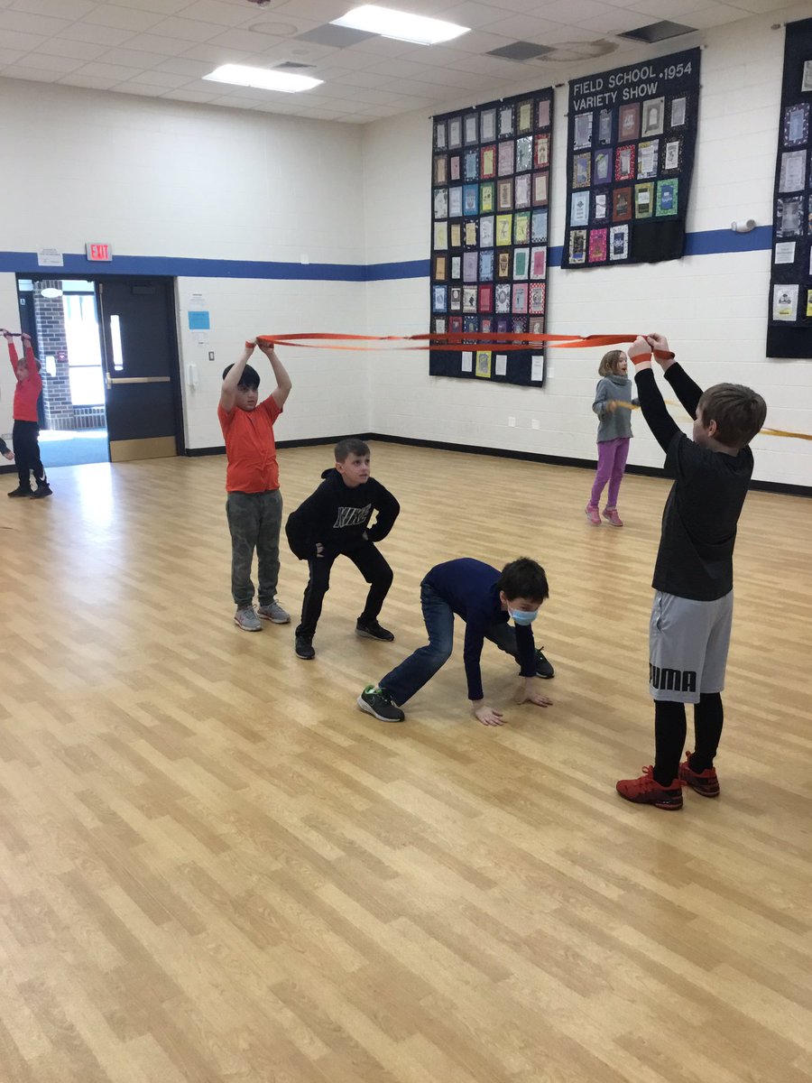 ZacharyBeyer3's tweet photo. 3rd grade students enjoying jump bands during rhythm and dance unit! #physed @D64News @D64Educators #d64smiles #d64pe @FieldD64 https://t.co/I08ix6yqAc