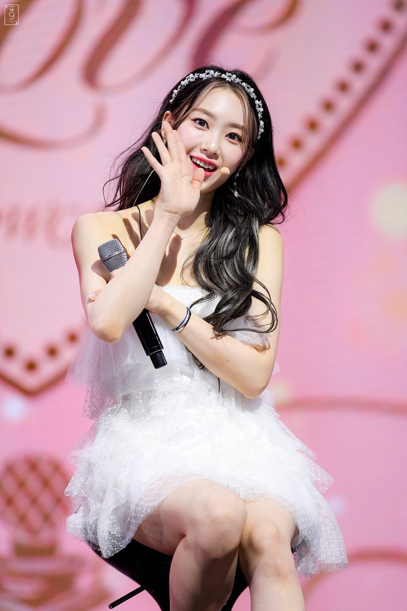 ji_ho9_'s tweet photo. 220328  쇼케이스

Smile Smile Smile away

#오마이걸 #지호 
#OHMYGIRL #JIHO

@WM_OHMYGIRL https://t.co/ZSlyo5VD9o