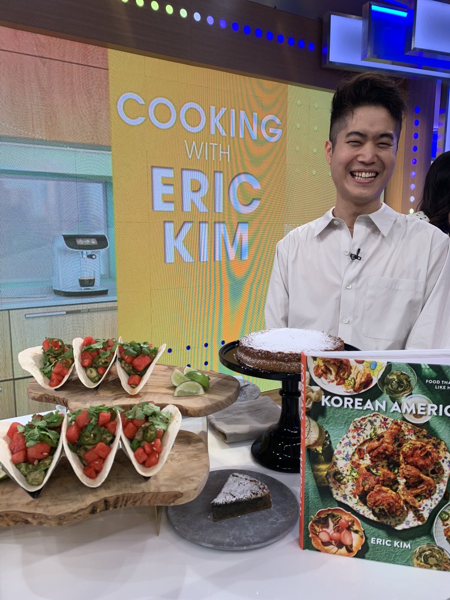 ericjoonho's tweet photo. KOREAN AMERICAN is out today! 🎉✨ Wherever books are sold (always wanted to say that).

Thank you so much for having me, @GMA @EvaPilgrim @michaelstrahan. You can watch my segment here: https://t.co/X3KNBKJ9VL https://t.co/gAHZztfSBa