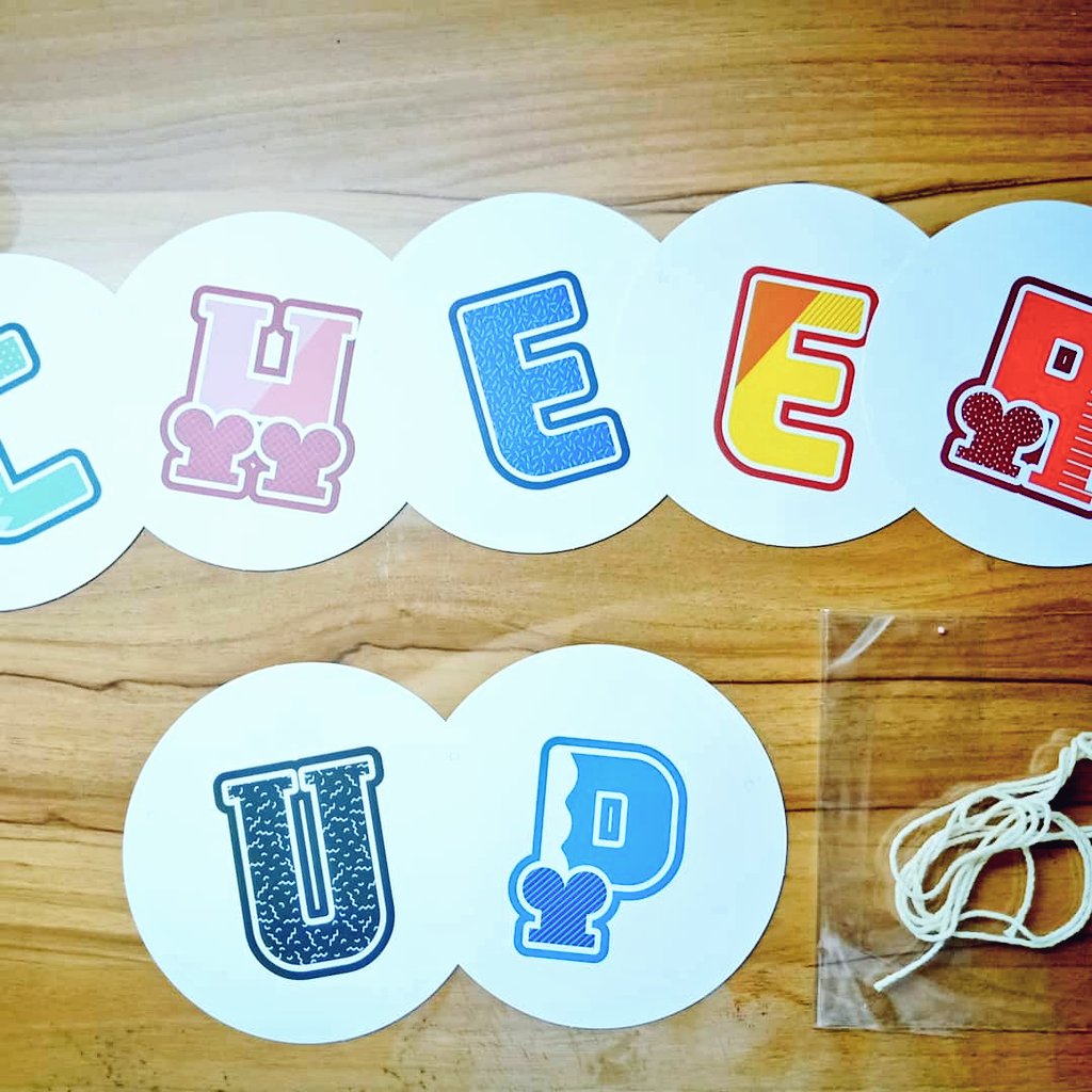 small_snail985's tweet photo. 🍭開箱第二張迷你專輯
《PAGE TWO》
1. CHEER UP
2. Precious Love
3. Touchdown
4. Tuk Tok
5. Woohoo
6. Headphone
7. I'm Gonna Be A Star
#twice #cheerup #pagetwo #albumunboxing #nayeon  #jungyeon #momo #sana #jihyo #mina #dahyun #chaeyoung #tzuyu https://t.co/K0uyeA0Cbi