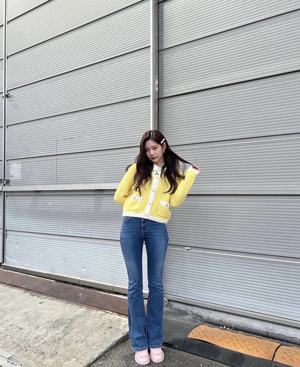 yuuu_Kpop's tweet image. カンミン目の保養すぎ
#MINJI #HYEWON