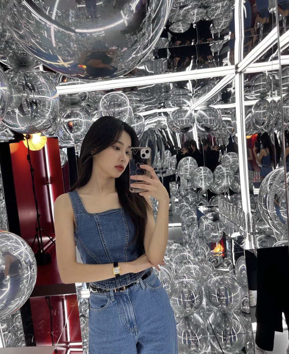 yuuu_Kpop's tweet image. カンミン目の保養すぎ
#MINJI #HYEWON