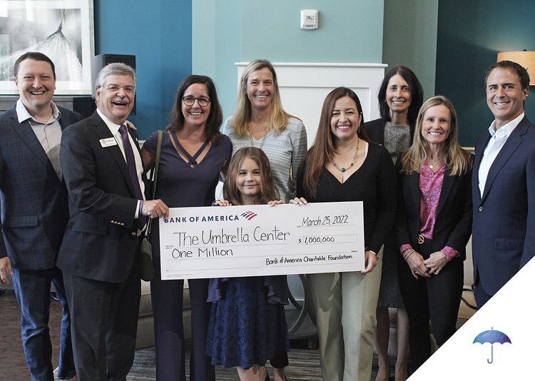 Bank of America made a $1 million donation to the CharMeck Family Justice Center to spearhead creation of The Umbrella Center. The donation was made in honor of longtime <a href="/BankofAmerica/">Bank of America</a> executive Andrea B. Smith &amp; her 34-year career w/ BoA. Read more: bit.ly/3LiVGa0.