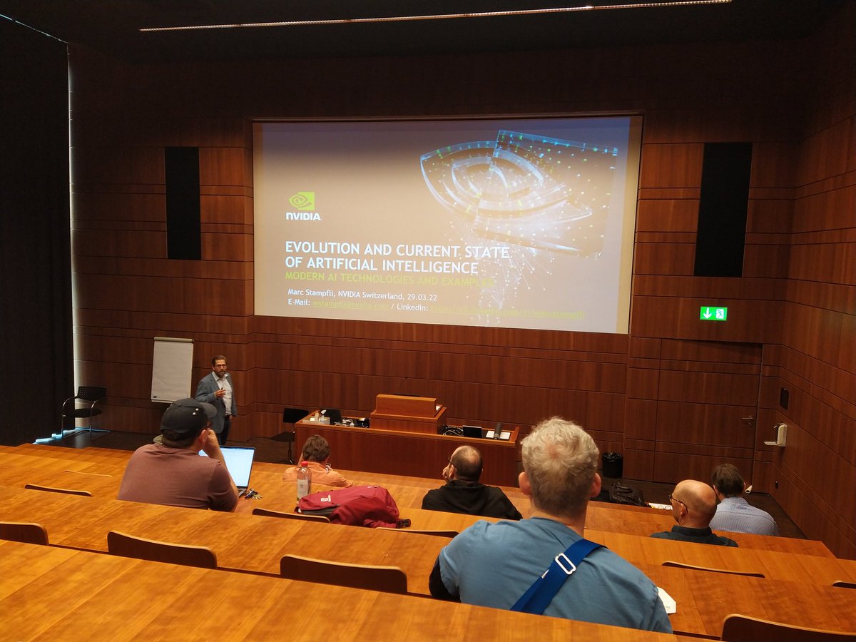 nikbucher's tweet photo. finally once again at a live talk of #JUG #phzh https://t.co/Ruhi97E7O3