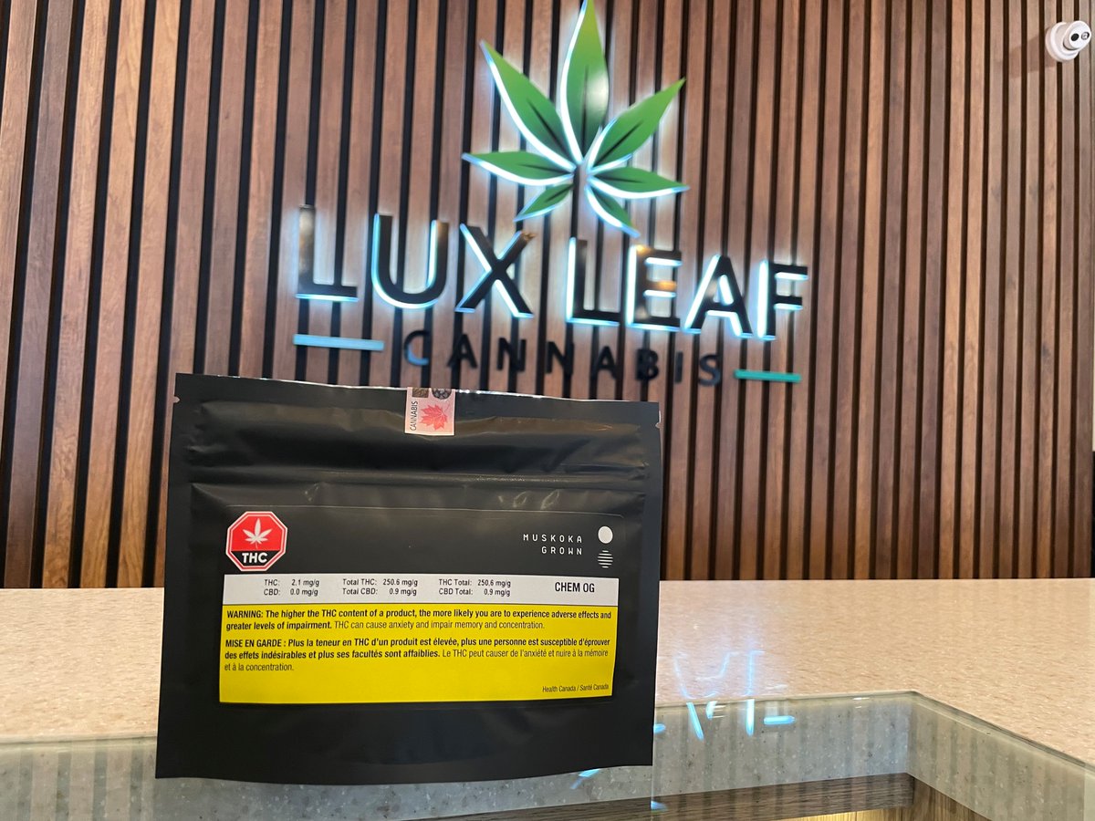 luxleafYEG's tweet photo. CHEM OG ➡️ THC: 18-25% | Hybrid

A potent, high-THC hybrid, offering a strong gas aroma offset by subtle notes of citrus and herbs.

@MuskokaGrown #THC #cannabis #luxleaf #shoplocal https://t.co/4C2OxcVuWk