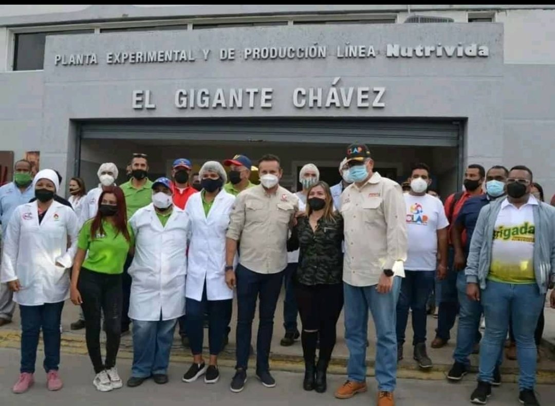 marilyndilucave's tweet photo. COMPROMISO CON LA PATRIA | Cumpliendo las políticas alimentaria emanados por el #GobiernoNacional, el Min. del @MinAlimenVen @LealTelleria junto a @josemvasquez Gob. del Edo. #Guárico realizaron un recorrido por La Planta Experimental y de Producción "Gigante Chávez". https://t.co/n0fw0PfcAb