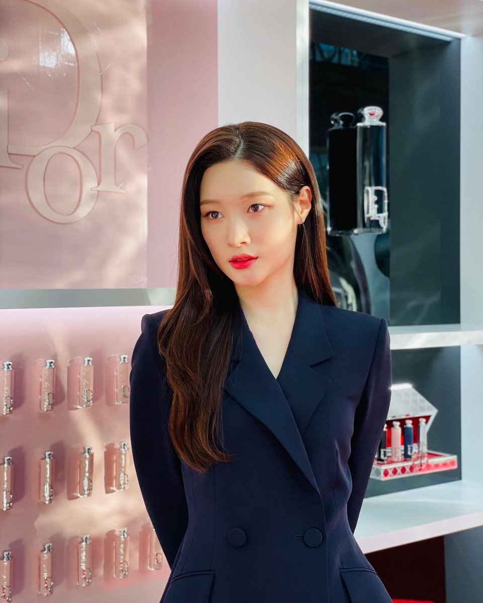 ZERO DEFEITOS! Chaeyeon via Instagram.

다이아 정채연 #CHAEYEON #정채연 #채연 <a href="/dia_official/">다이아 DIA</a>