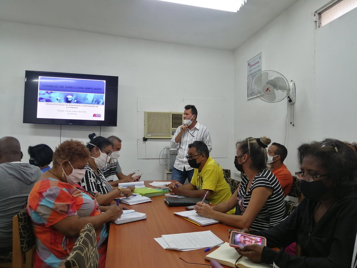CubaONEI's tweet photo. La directora de difusión, Mirta Ramirez y la Jefa de Comunicación, @EveLopezLeon, participan en Consejo de Dirección de la @onei_lahabana. Se discuten temas sobre la elaboración de los anuarios municipales, la captación del #SIEN y #SIET, los trabajos del Censo y la #ENF2022. https://t.co/BGFsyvPcbp