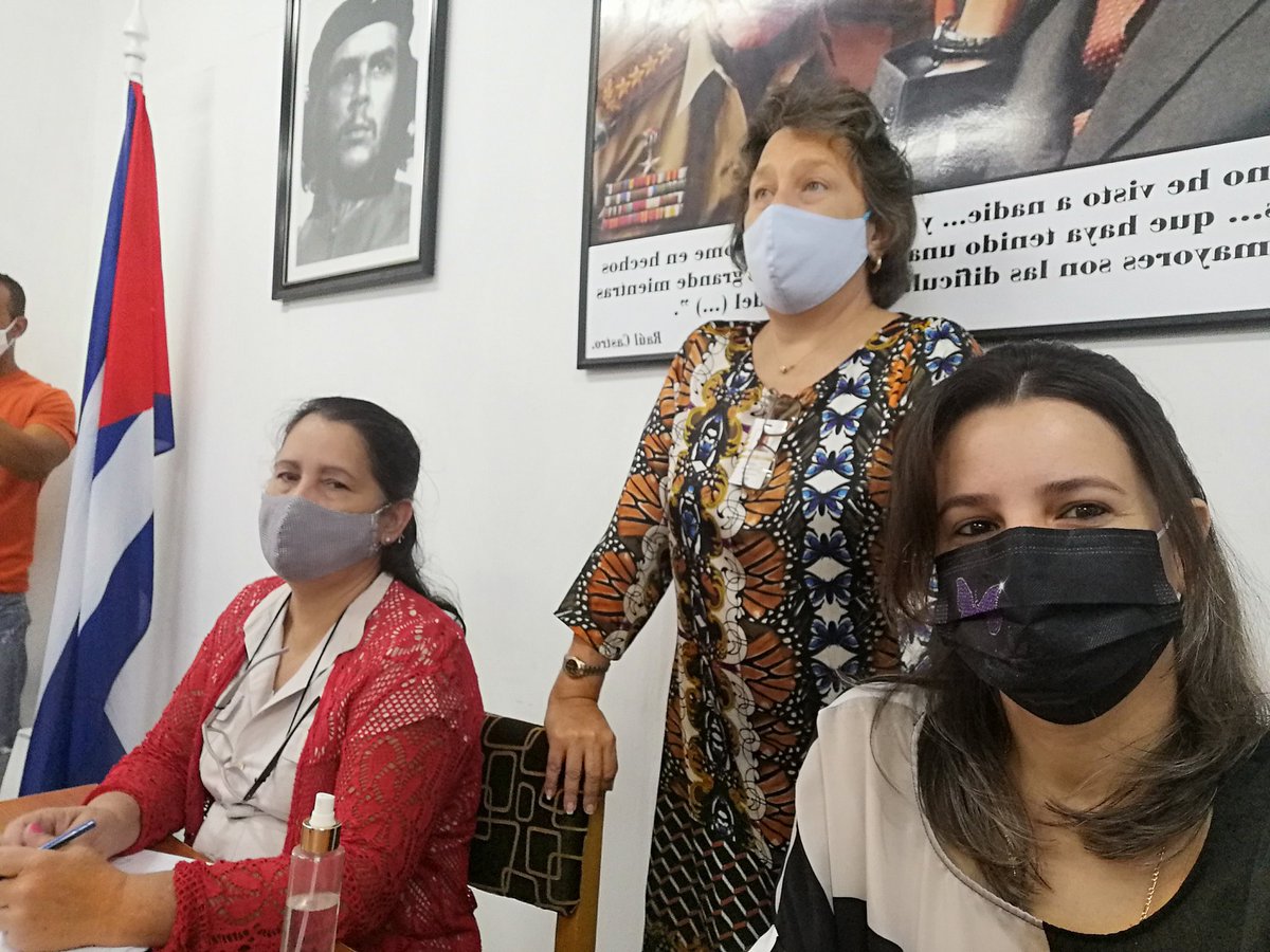 CubaONEI's tweet photo. La directora de difusión, Mirta Ramirez y la Jefa de Comunicación, @EveLopezLeon, participan en Consejo de Dirección de la @onei_lahabana. Se discuten temas sobre la elaboración de los anuarios municipales, la captación del #SIEN y #SIET, los trabajos del Censo y la #ENF2022. https://t.co/BGFsyvPcbp