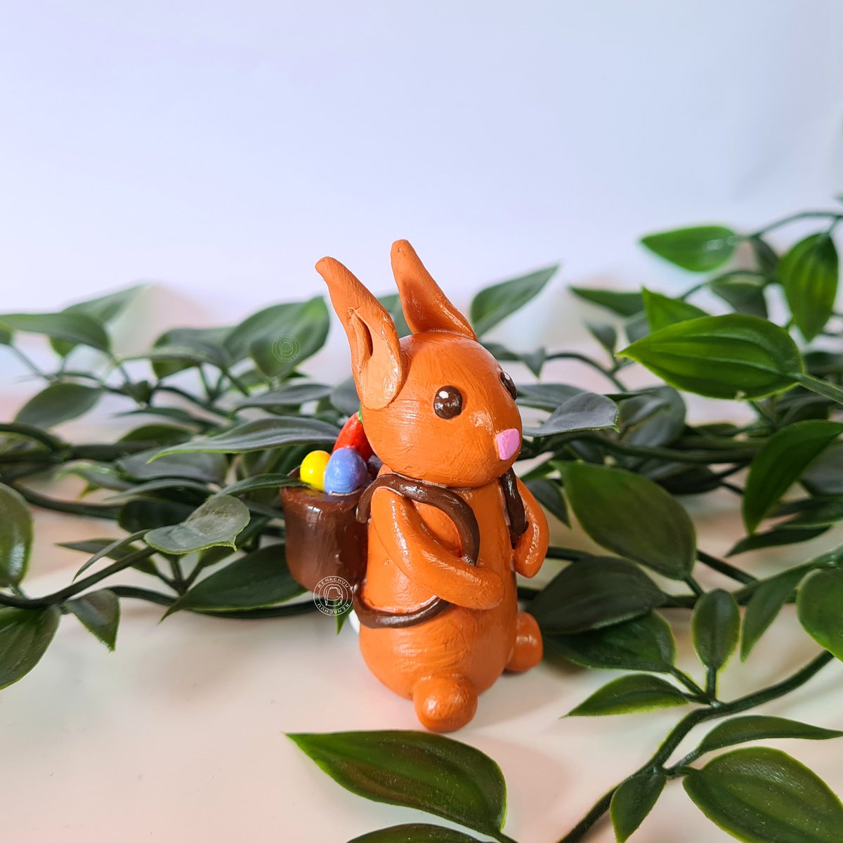renachuushop's tweet photo. made a new cute easter figurine out of polymer clay ♥   https://t.co/9bcvEstg8o #braun #ostern #keychain #dangler #charm #deco #cute #handmade #animalcrossing https://t.co/NyOkWIPx5Q