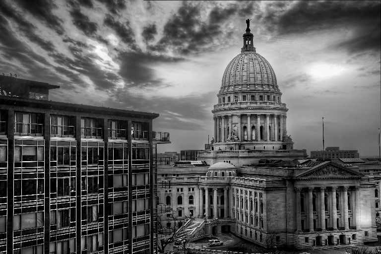 promegauk's tweet photo. For #TeamTuesday today we're sharing this picture of the Wisconsin State Capitol, taken by Manos, when he was visiting our global headquarters in Madison, US for a technical training session. Manos loves photography, which is clear to see by this photo
#LifeAtPromega #LabChat https://t.co/ilO5Qyz4qc