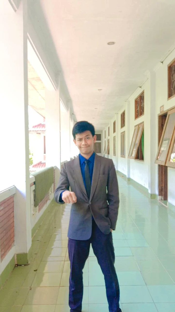 RefanOkta's tweet photo. Potret orang yang bingung mau snmptn apa span ptkin atau snmpn atau scn atau um atau sbmptn atau abcdefghijklmnampez https://t.co/tLcaysu7u6