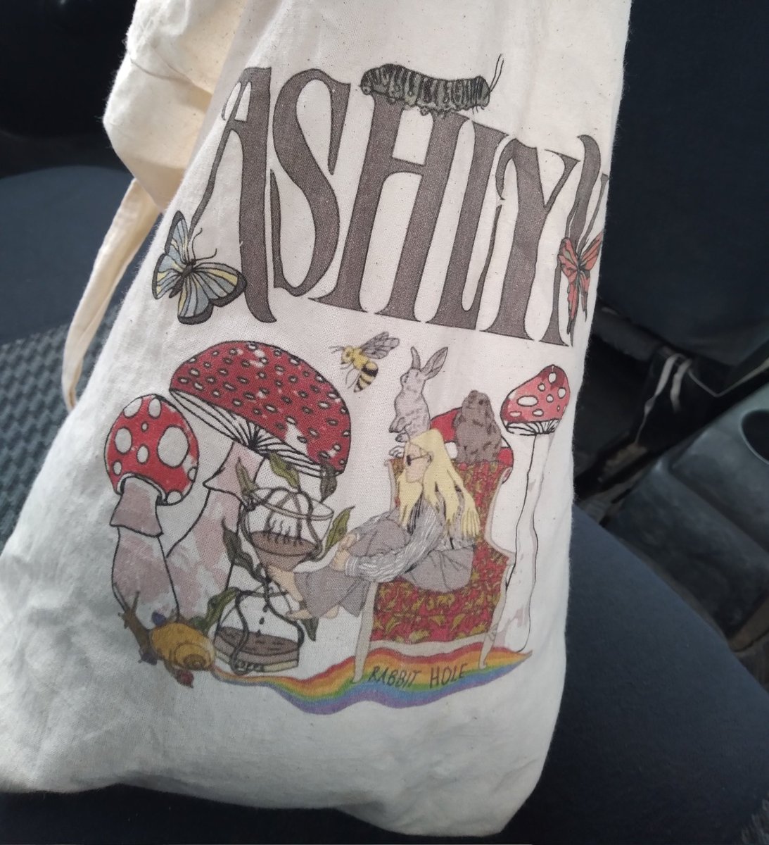 dancefloorlou's tweet photo. .@ashemusic that I'm obsessed with my own ashlyn logo? absolutely not! https://t.co/HPNX4hT2Gp