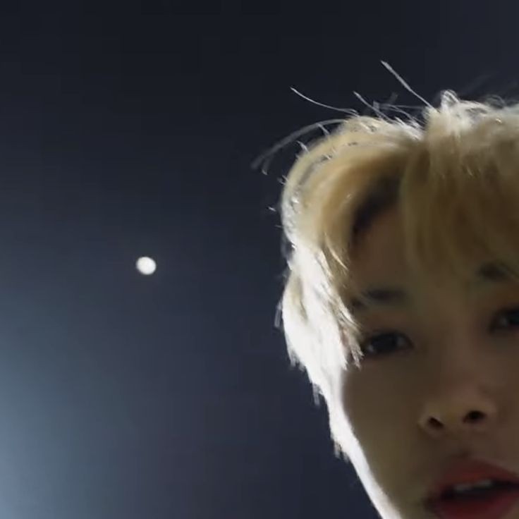 renjeuniee's tweet photo. Hei hei ada bulan tuh #moots liat deh bagus banget jadi mau followan sama kamu. Ayoo followan sama acuuu

mutualan ? like/rt 
thank u 
#roleplayerindonesia #roleplayer #roleplayeraccount 
#roleplayerindo #roleplaykpop https://t.co/VOCtW8O33g