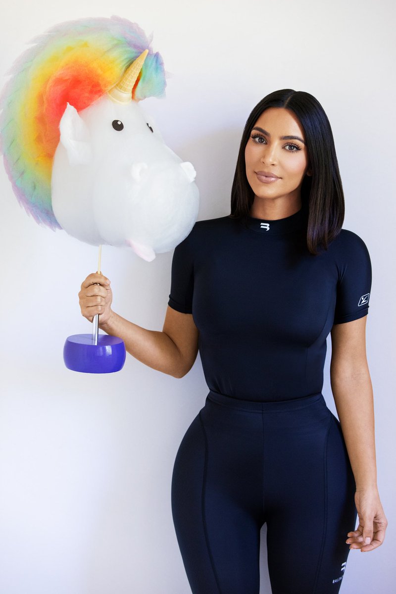 dontbfcknrude's tweet photo. Why Is this so cute lol @KimKardashian 🦄🌈🤍 https://t.co/rR2PxOzGFn