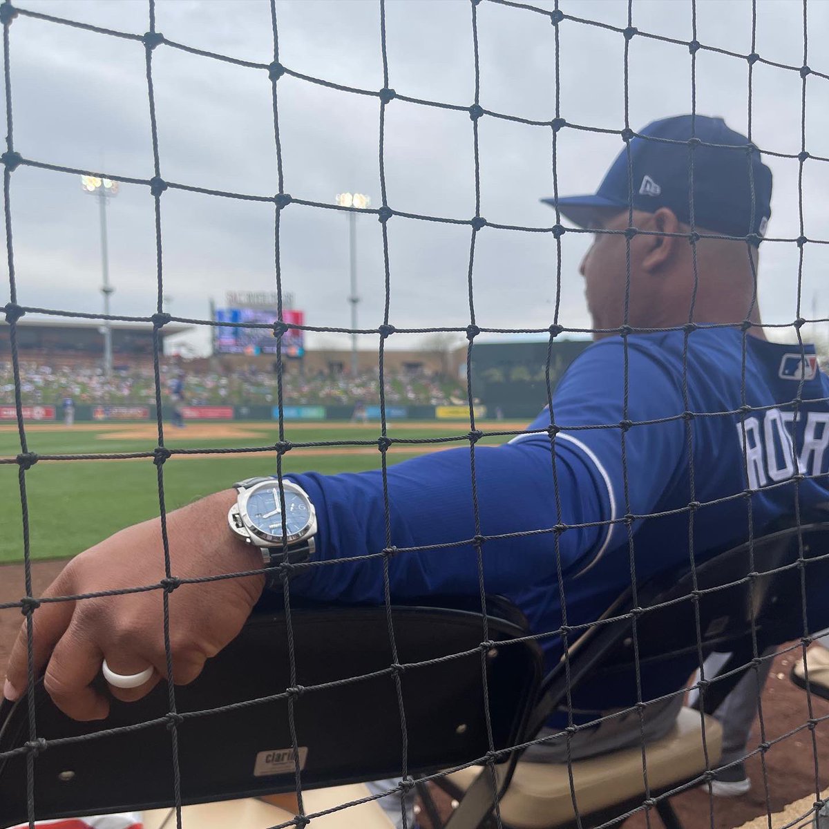 RadicalRiss's tweet photo. I mean I might be a Dodgers fan after sitting behind #docroberts the entire game! What a cool guy! Will never forget our watch/sneakers convo. #daveroberts #ladodgers https://t.co/MmtwftTjJH