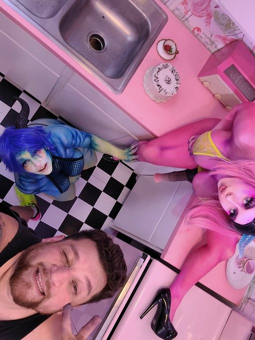 Huge shout out to @BishoujoMom and @BrooklynSV_ for coming and being Monster Girls!!! I had an absolute<a class="tags" href="/tag/bishoujomom">@bishoujomom</a><a class="tags" href="/tag/brooklynsv_">@brooklynsv_</a><a href="/tag/bodypaint"class="tags"><span>#bodypaint</span></a><a href="/tag/monstergirl"class="tags"><span>#monstergirl</span></a>