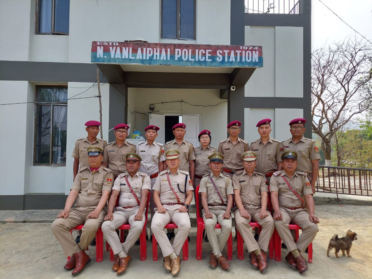 mizorampolice's tweet photo. Performance of PS, standard of investigation, difficulties and problems faced by personnel were learnt by personal contact. Road map ahead for improvement in service delivery to citizens were also deliberated upon, at length.
#PrideInUniform
#CitizensFirstAlways
@Lalchamliana12 https://t.co/ZUfsa1Rceb