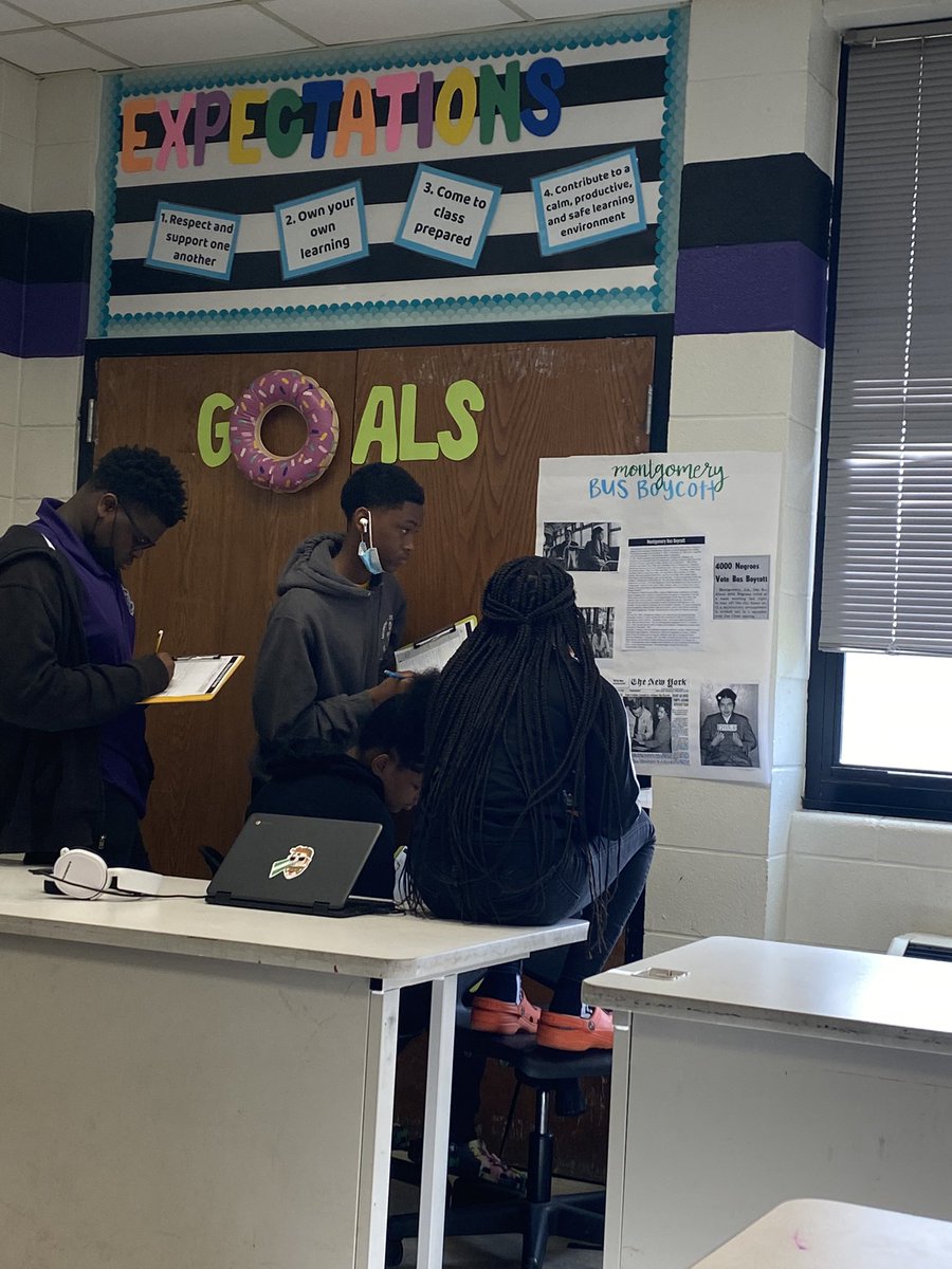Mrs_C_MSA's tweet photo. Shoutout to first block for improving behaviors and having a more positive attitude from yesterday to today. Smooth pivoting from iReady testing to their gallery walk and now we are rolling. Great job, your teacher appreciates it! 🙌🏻 @msa_w https://t.co/93y9nDK2JK
