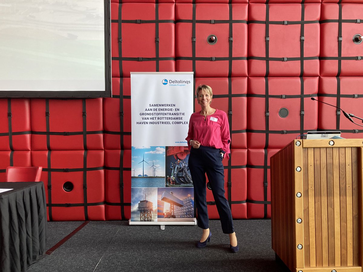 Trendsessie Energietransitie voor Young Professionals is van start met Keynote door <a href="/alicekrekt/">Alice Krekt</a> / <a href="/Deltalinqs/">Deltalinqs</a> Climate Program <a href="/STCGroupNL/">STC Group</a> <a href="/KPMG_NL/">KPMG Nederland</a> #energietransitie #haven #industrie