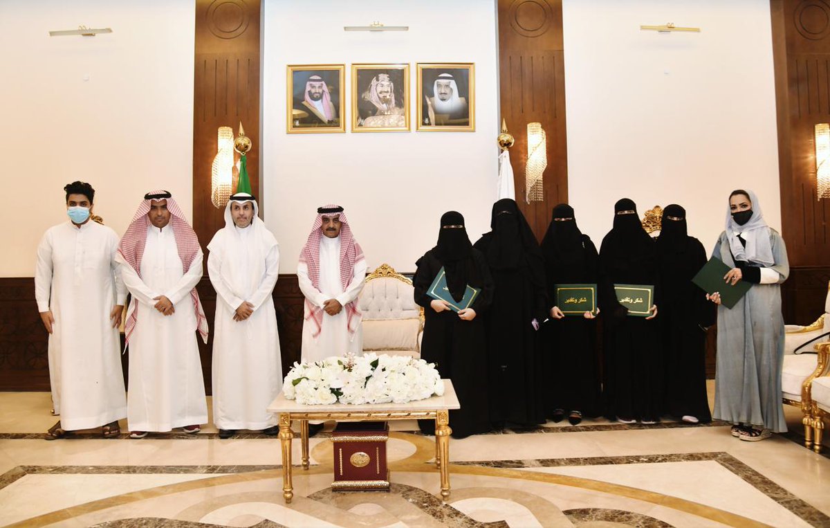 uqu_edu's tweet photo. #خبر |📝

كرم رئيس #جامعة_أم_القرى فريق "أثر" الفائز بجائزة #أيام_مكة_للبرمجة_والذكاء_الاصطناعي في مجال السياحة والترفيه ضمن فعاليات ⁧#ملتقى_مكة_الثقافي⁩. https://t.co/jyGjDVzlJF